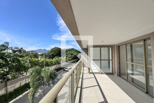 Varanda de apartamento à venda com 3 quartos, 124m² em Barra da Tijuca, Rio de Janeiro
