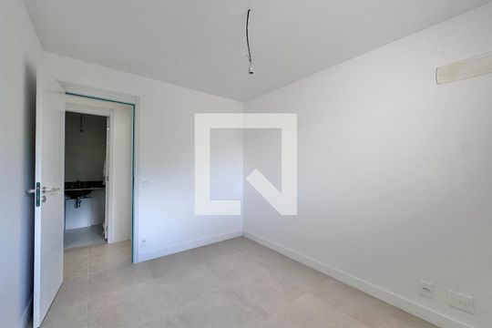 Quarto 1 de apartamento à venda com 3 quartos, 124m² em Barra da Tijuca, Rio de Janeiro
