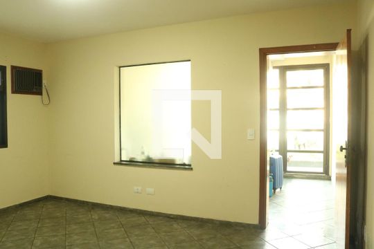 Sala de casa à venda com 3 quartos, 280m² em Perdizes, São Paulo