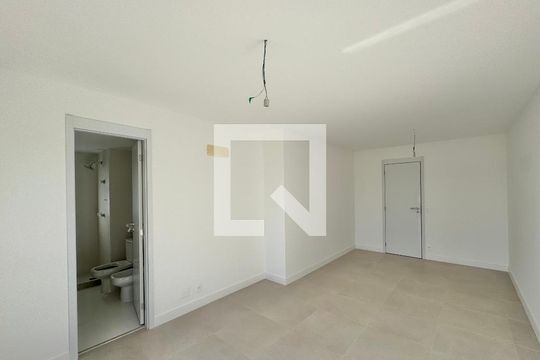 Suíte 2 de apartamento à venda com 4 quartos, 187m² em Barra da Tijuca, Rio de Janeiro