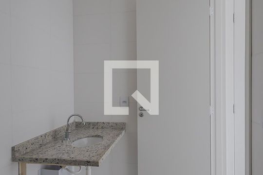 Banheiro da Suíte de kitnet/studio à venda com 1 quarto, 24m² em Pinheiros, São Paulo