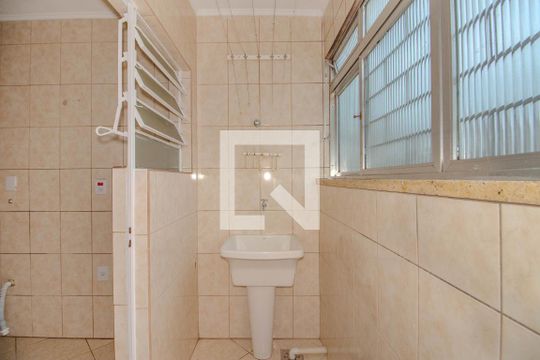 Cozinha e Área de Serviço de apartamento para alugar com 2 quartos, 60m² em Morro Santana, Porto Alegre