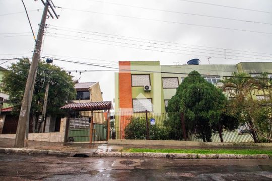 Fachada de apartamento para alugar com 2 quartos, 60m² em Morro Santana, Porto Alegre