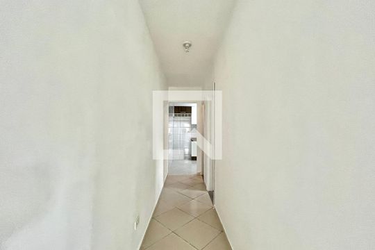 Corredor de casa para alugar com 1 quarto, 50m² em Parque Jabaquara, São Paulo