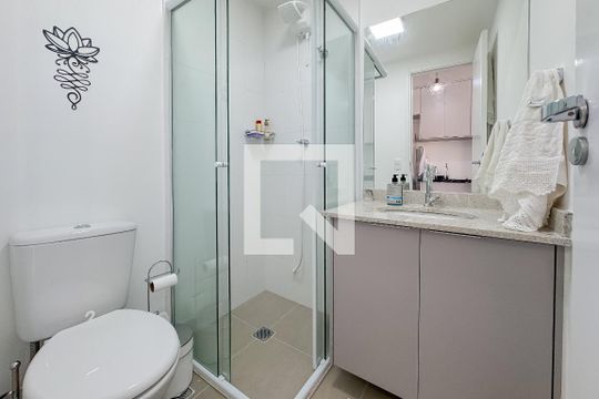 Banheiro de kitnet/studio à venda com 1 quarto, 23m² em Vila Mariana, São Paulo