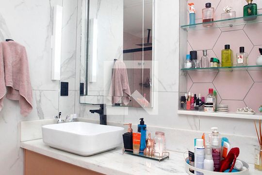 Banheiro Suíte de apartamento à venda com 4 quartos, 254m² em Rio Branco, Porto Alegre