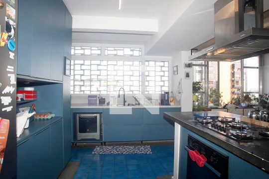 Cozinha de apartamento à venda com 4 quartos, 254m² em Rio Branco, Porto Alegre