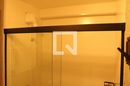 Banheiro de apartamento à venda com 1 quarto, 33m² em Perdizes, São Paulo