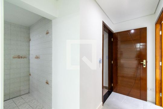 Corredor de casa para alugar com 3 quartos, 90m² em Vila Campestre, São Paulo