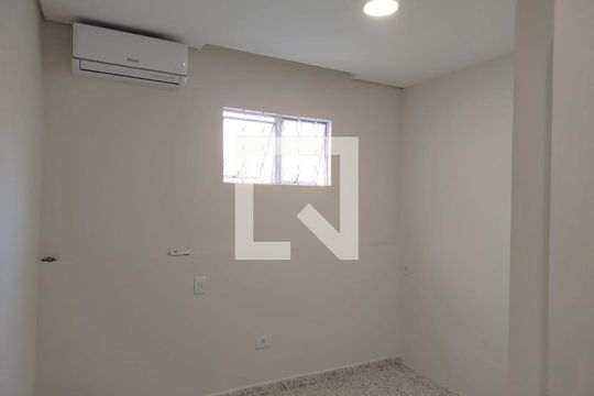 Quarto de kitnet/studio à venda com 1 quarto, 30m² em Vila Sargento Jose de Paula, Barueri