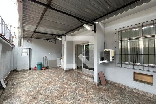 Área Externa de casa para alugar com 3 quartos, 100m² em Abolição, Rio de Janeiro