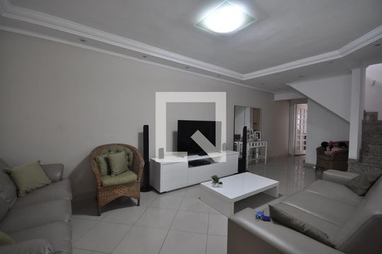 Sala de casa à venda com 3 quartos, 100m² em Jardim Guanca, São Paulo