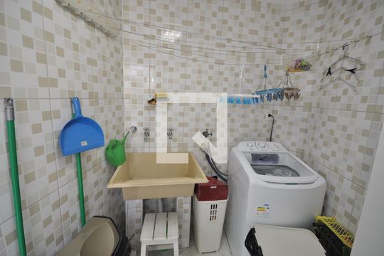 Área de Serviço de casa à venda com 3 quartos, 100m² em Jardim Guanca, São Paulo
