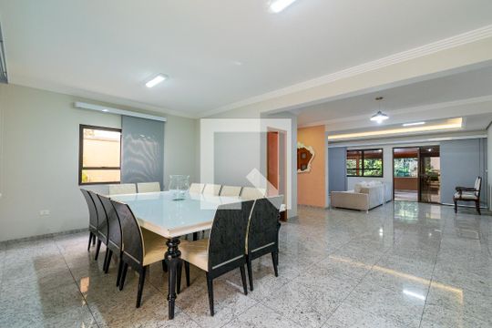 Sala de Jantar de casa para alugar com 4 quartos, 298m² em Jardim Prudência, São Paulo