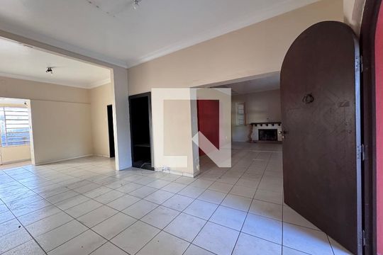 Sala de casa à venda com 6 quartos, 472m² em Centro, São Leopoldo