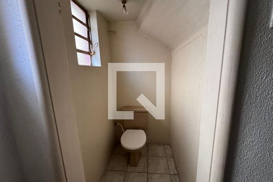 Banheiro de Serviço de casa à venda com 6 quartos, 472m² em Centro, São Leopoldo