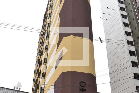 Fachada de kitnet/studio para alugar com 1 quarto, 22m² em Centro, Curitiba