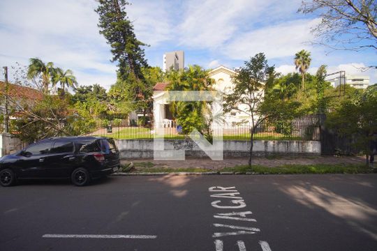 Fachada de casa à venda com 2 quartos, 1470m² em Rio Branco, Novo Hamburgo