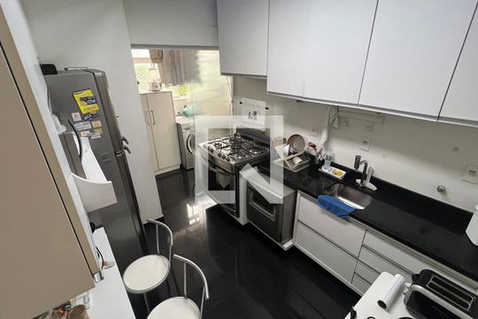 Cozinha de apartamento à venda com 2 quartos, 99m² em Jardim Paulista, São Paulo