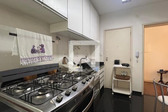 Cozinha de apartamento à venda com 2 quartos, 99m² em Jardim Paulista, São Paulo