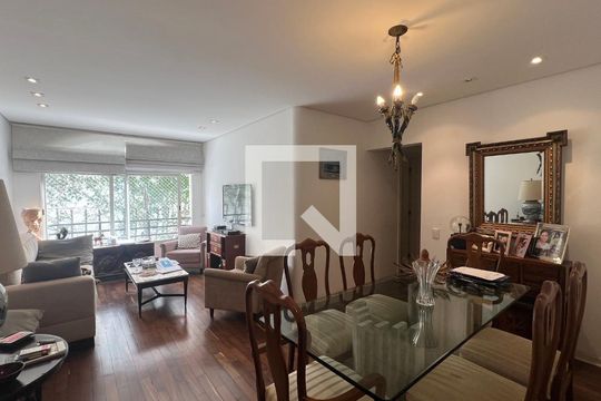 Sala de TV de apartamento à venda com 2 quartos, 99m² em Jardim Paulista, São Paulo
