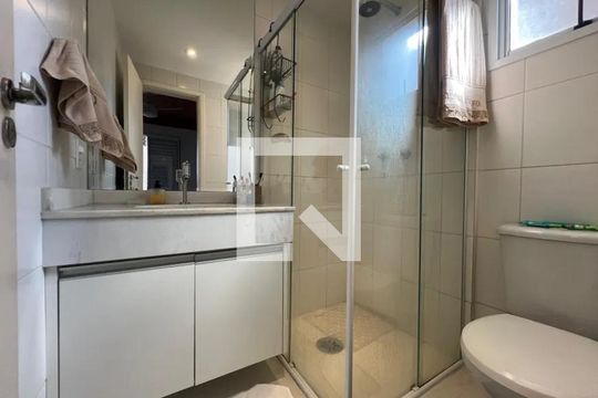 Banheiro de apartamento à venda com 3 quartos, 71m² em Macedo, Guarulhos