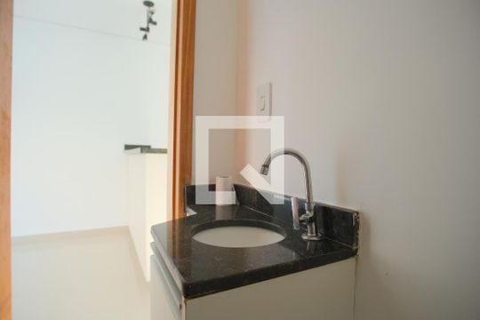 Lavabo de casa de condomínio à venda com 2 quartos, 110m² em Vila Carrão, São Paulo