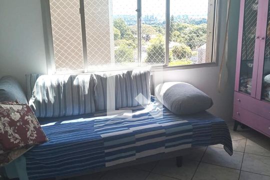 Sala de apartamento à venda com 1 quarto, 45m² em Nonoai, Porto Alegre