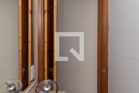 Lavabo de casa à venda com 3 quartos, 130m² em Vila Ré, São Paulo