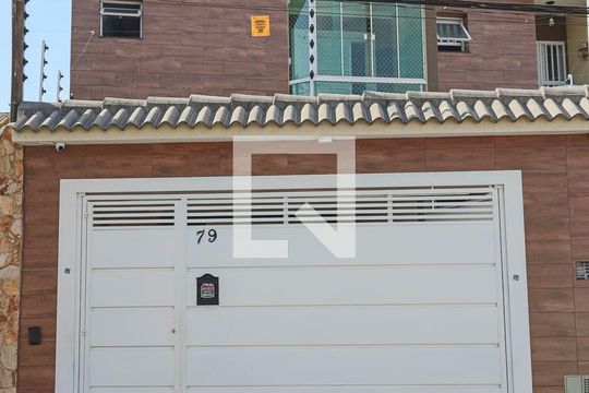 Fachada de casa à venda com 3 quartos, 130m² em Vila Ré, São Paulo