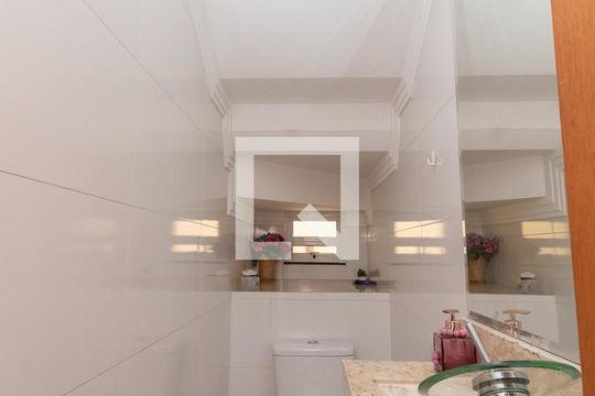 Lavabo de casa à venda com 3 quartos, 130m² em Vila Ré, São Paulo