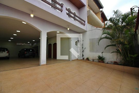 Garagem de casa à venda com 4 quartos, 372m² em Nova Petrópolis, São Bernardo do Campo