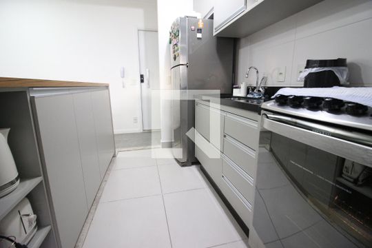 Cozinha de apartamento à venda com 2 quartos, 64m² em Centro, Osasco