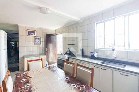 Cozinha de casa à venda com 3 quartos, 228m² em Santo Antônio, Osasco