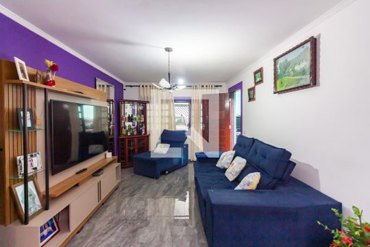 Casa à venda com 3 quartos, 228m² em Santo Antônio, Osasco