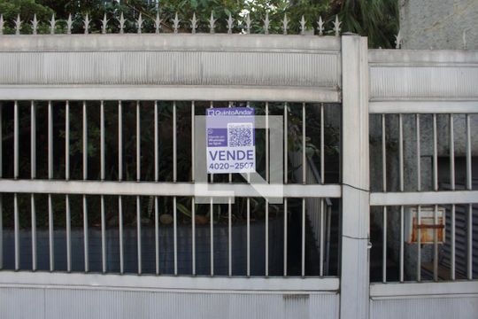 Fachada e Placa de casa à venda com 3 quartos, 348m² em Casa Verde, São Paulo