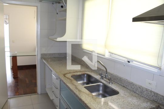 Cozinha de apartamento à venda com 3 quartos, 156m² em Santa Cecilia, São Paulo