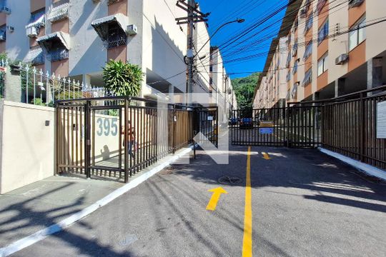 Fachada de apartamento para alugar com 3 quartos, 60m² em Santa Rosa, Niterói