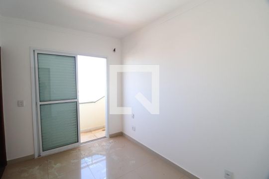 Suíte de apartamento para alugar com 2 quartos, 118m² em Santa Mônica, Uberlândia