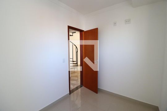 Quarto 1 de apartamento para alugar com 2 quartos, 118m² em Santa Mônica, Uberlândia