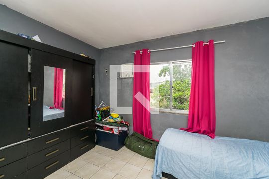 Quarto 1 de casa à venda com 3 quartos, 110m² em Irajá, Rio de Janeiro