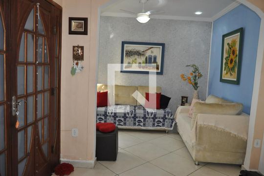 Sala de casa à venda com 2 quartos, 240m² em Rocha, Rio de Janeiro