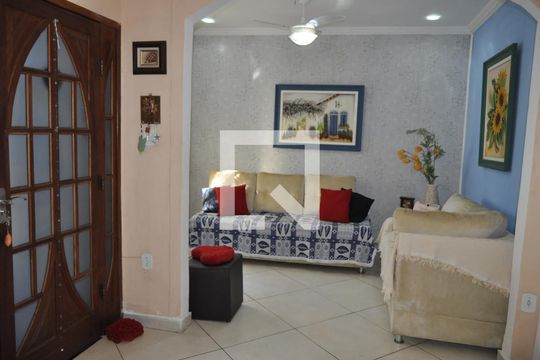 Sala de casa à venda com 2 quartos, 240m² em Rocha, Rio de Janeiro