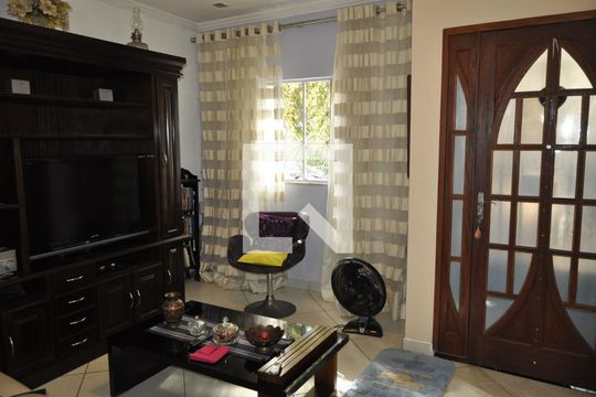 Sala de casa à venda com 2 quartos, 240m² em Rocha, Rio de Janeiro
