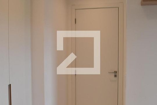 Suíte de apartamento para alugar com 2 quartos, 70m² em Bacacheri, Curitiba