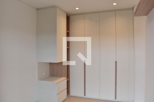 Suíte de apartamento para alugar com 2 quartos, 70m² em Bacacheri, Curitiba