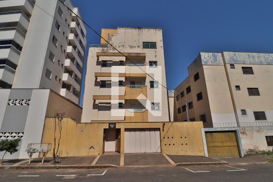 Fachada de apartamento para alugar com 2 quartos, 59m² em Santa Mônica, Uberlândia