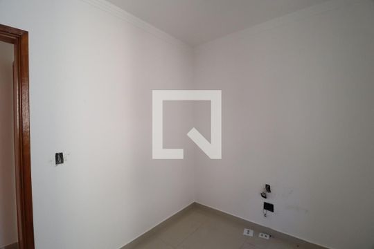 Quarto 1 de apartamento para alugar com 2 quartos, 59m² em Santa Mônica, Uberlândia