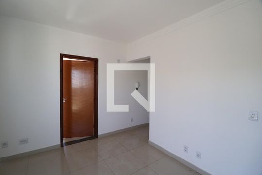 Sala de apartamento para alugar com 3 quartos, 134m² em Santa Mônica, Uberlândia