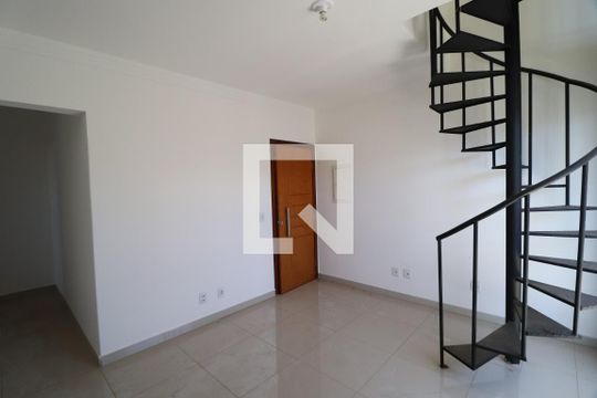 Sala de apartamento para alugar com 3 quartos, 134m² em Santa Mônica, Uberlândia